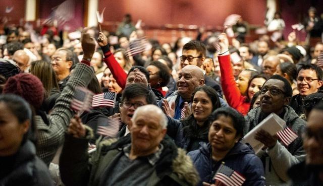 很多人都在说美国治安不好，内部存在很严重的种族歧视，但为什么总是有一些有钱人愿意
