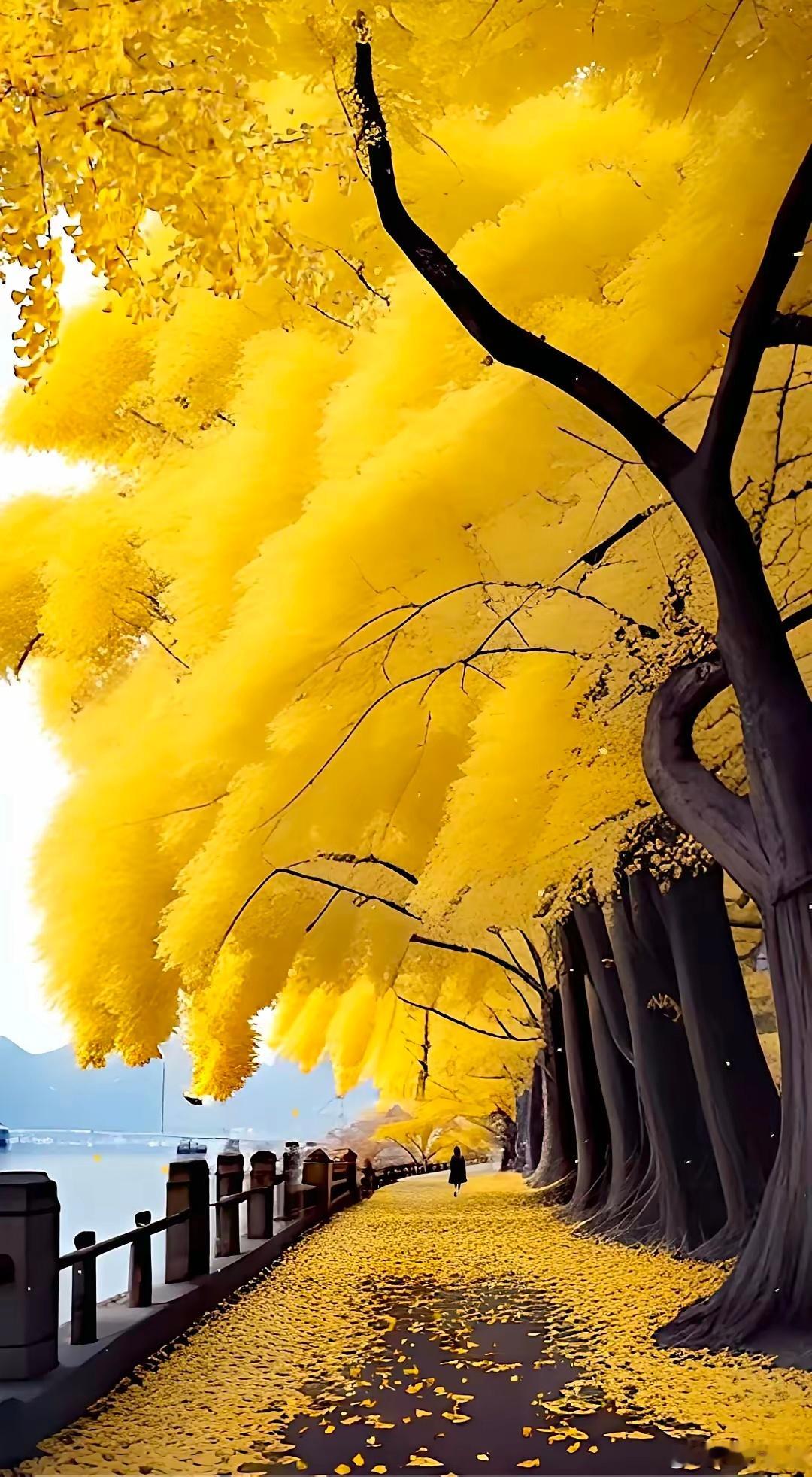 现在发现一个奇怪现象：国内公知大腕突然不再抹黑中国，不再吹捧西方世界“文明、人