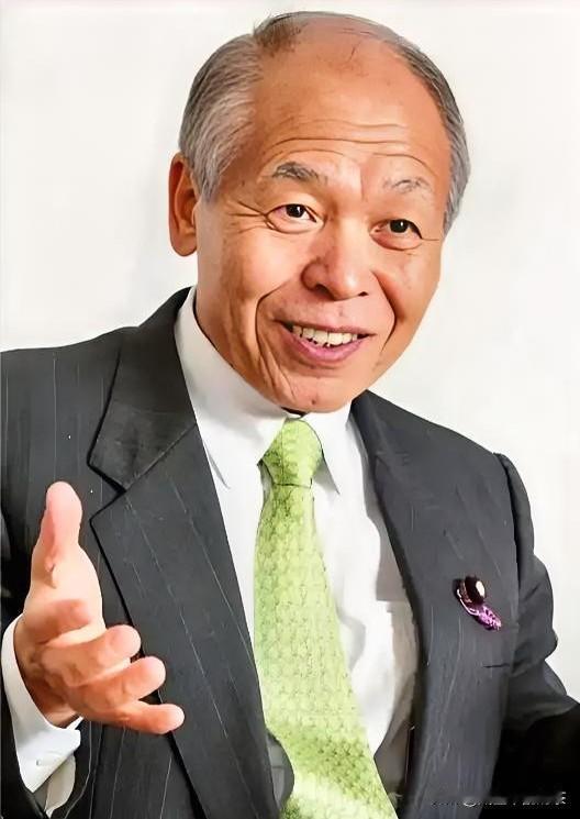 日本自民党议员最新消息12月27日，日本自民党参议员铃木宗男在俄罗斯进行访问