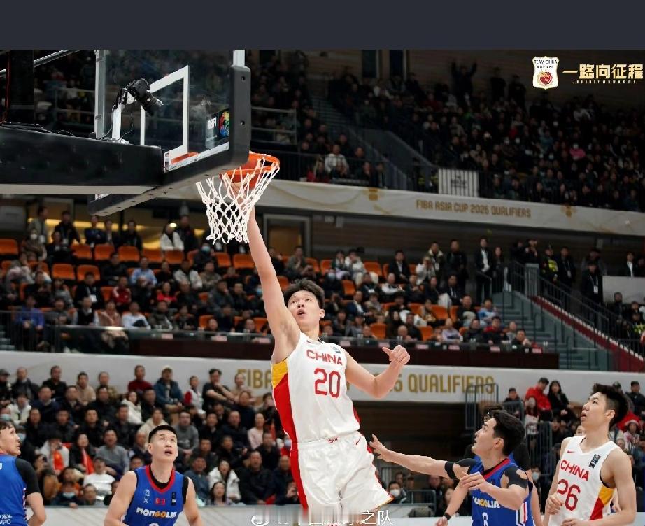 杨瀚森18。10获盛赞这是12月16日杨瀚森在NBA发展联盟的亮