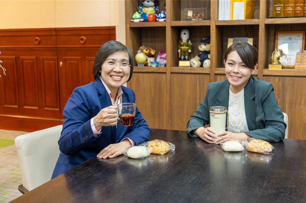 高虹安挺过贪污二审顺利回锅新竹市府，蓝委徐欣莹18日当天上午宣布参选新竹县长之后