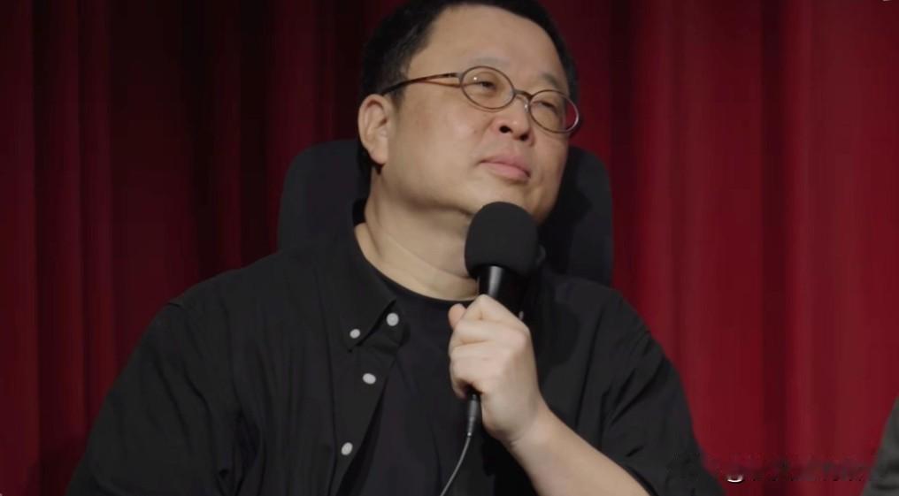 罗永浩diss西贝预制菜，为什么评论区都在刷“罗太君”？罗永浩锤西贝，锤了