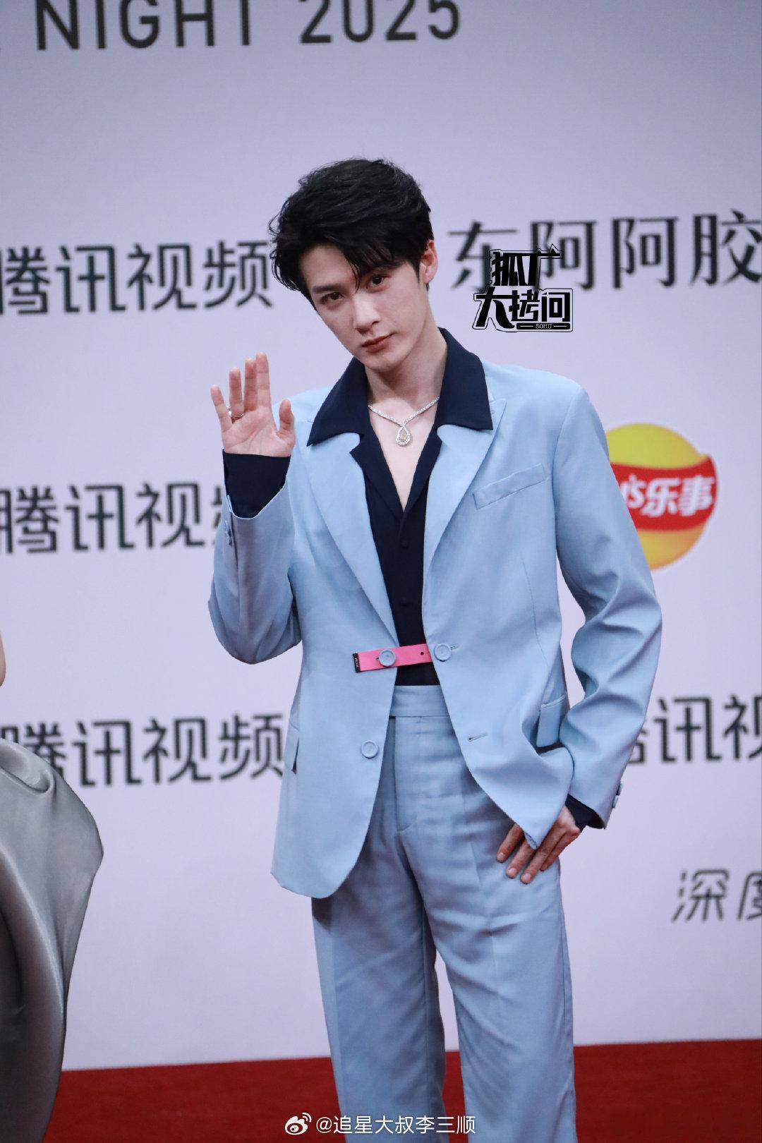 星光大赏红毯男星生图檀健次龚俊刘宇宁张凌赫吴磊李昀锐常华