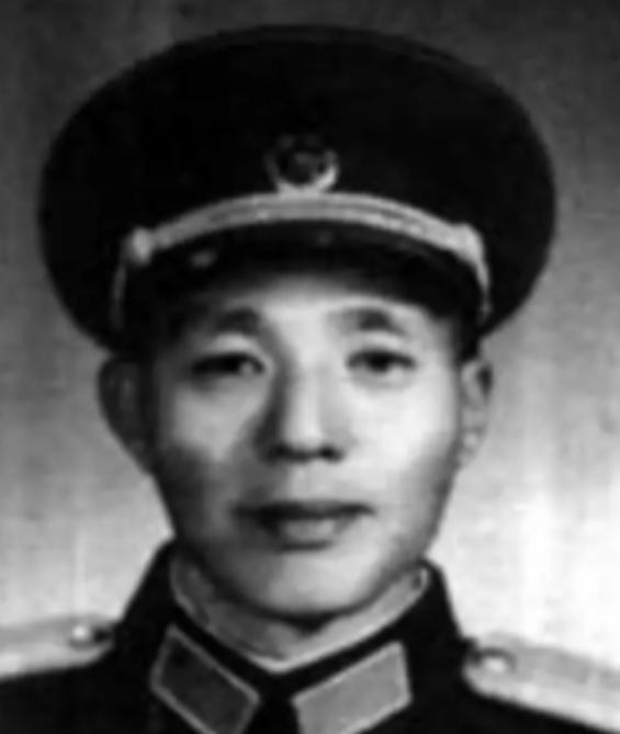 1985年，一纸命令，曾手握浙江军政大权的开国少将南萍，党内外一切职务全撤，