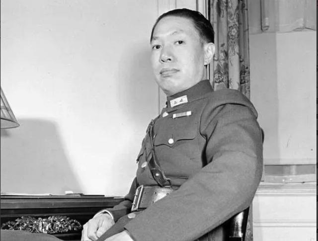 1954年，蒋介石听说熊式辉在泰国开工厂赔了个底朝天，还想回台湾，当场就骂：“一