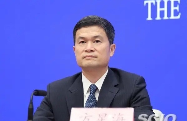方某海被查后，第一交易日就开门红了，看来抓人还是很有效果的嘛，接下来希望反腐能继
