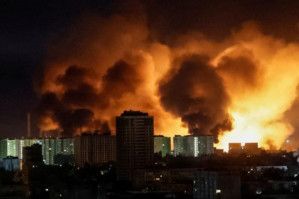 俄罗斯发起大规模集中空袭，系俄乌冲突以来最强空中打击之一昨夜俄军发动的空袭是