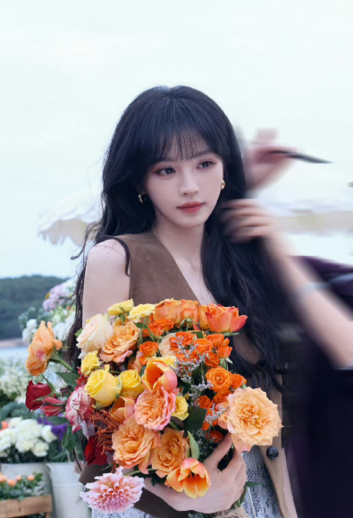 哇塞，一刷微博就被田曦薇的新代言开屏美晕啦