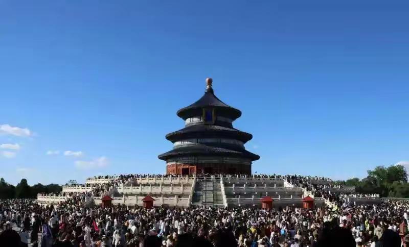 1882万对1690万！京沪这一把，撕开了文旅最残酷的真相都喊没钱，都喊躺平。