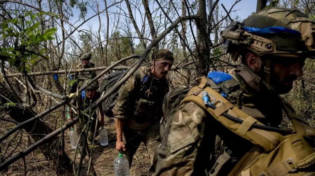 28条作废！乌军松口认19点方案，普京一句话定调中俄关系美方原28点俄乌和