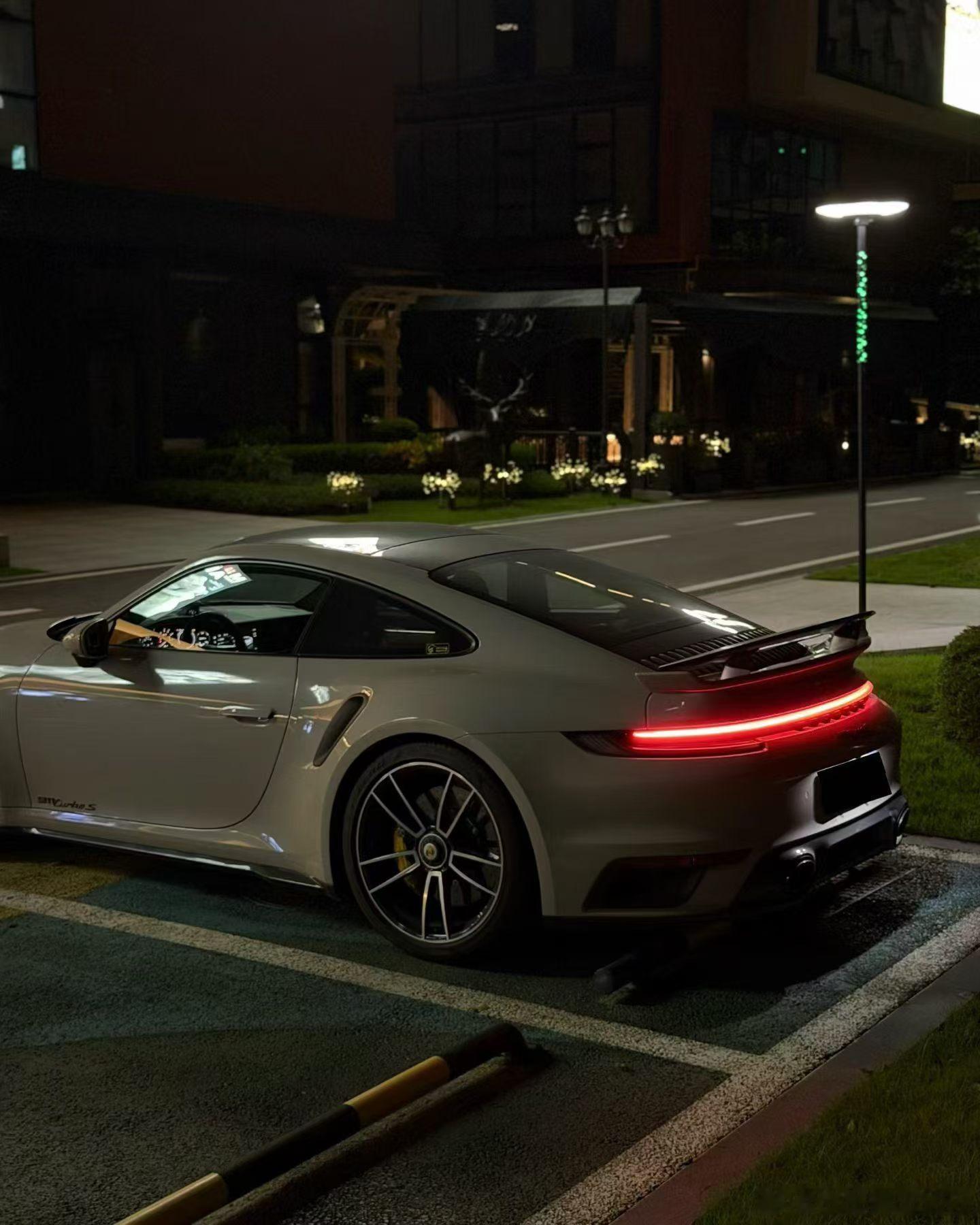 保时捷992turboS22年上牌，8000公里