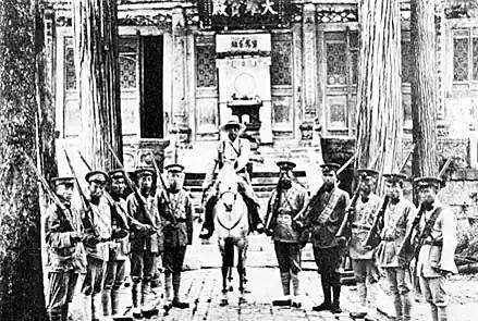 少林寺上一次受到重创是倒戈将军石友三火烧少林寺。那次古刹被毁也不能完全怪石友三。