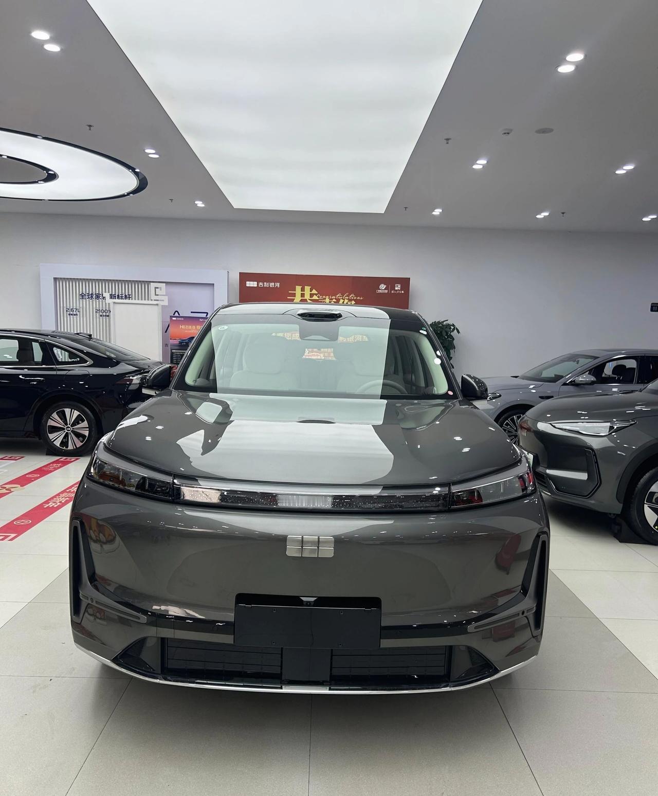 这款大六座旗舰SUV真的太香了！5米2车身+3米轴距，三排空间都超宽敞，妥妥移动