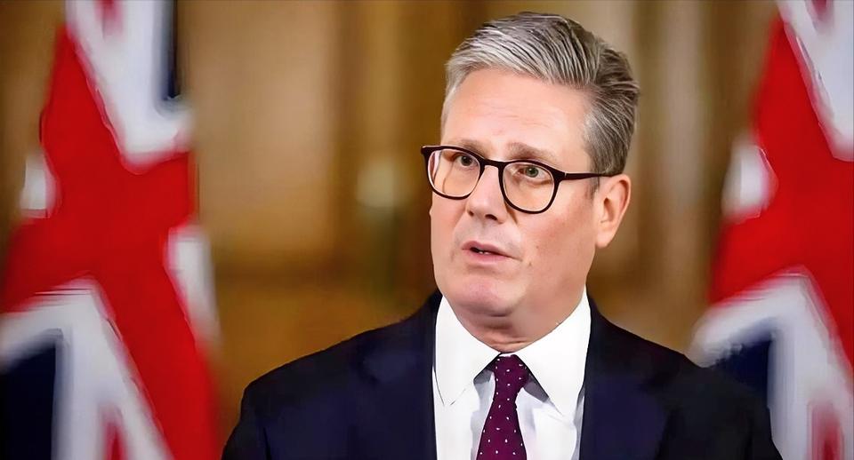 24小时不到，英国第一时间回应美国对欧洲多国增加关税。今天，英国首相斯塔默发文表