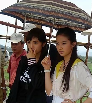 刘亦菲曾经的小跟班，如今成顶流，真的很棒！