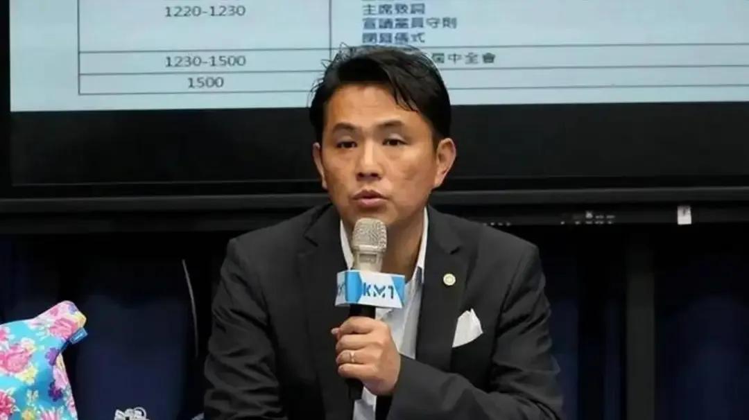 郑丽文啥时表示“台湾是中国的一部分”？9月19日，国民党文传会主委陈以信表示，“