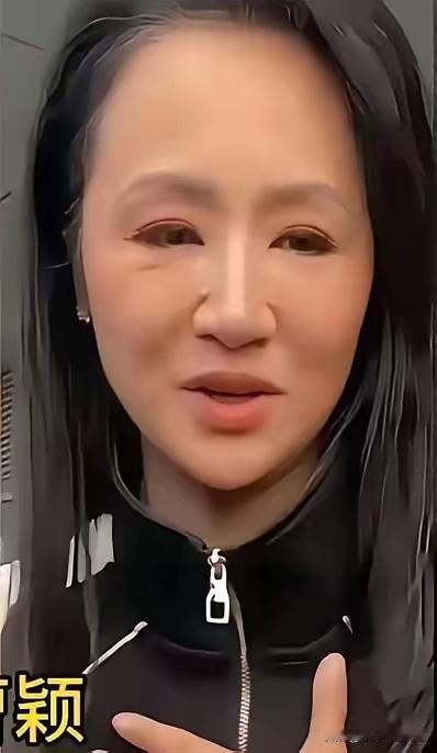 曹颖的面相变了！虽然“可怜天下父母心”，但真的觉得曹颖这样拼命真的太傻了。她