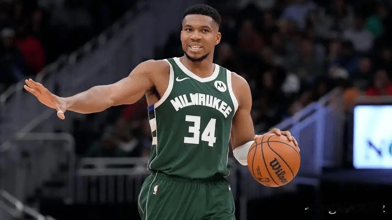 08月05日今日，ESPN名记Shams爆出多则有关雄鹿球员扬尼斯-阿德托昆博的