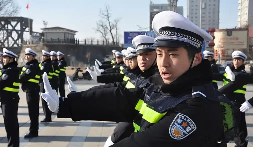 请问：直签辅警属于员额编制吗？答案：不属于，无论是直签辅警还是通过劳务派遣
