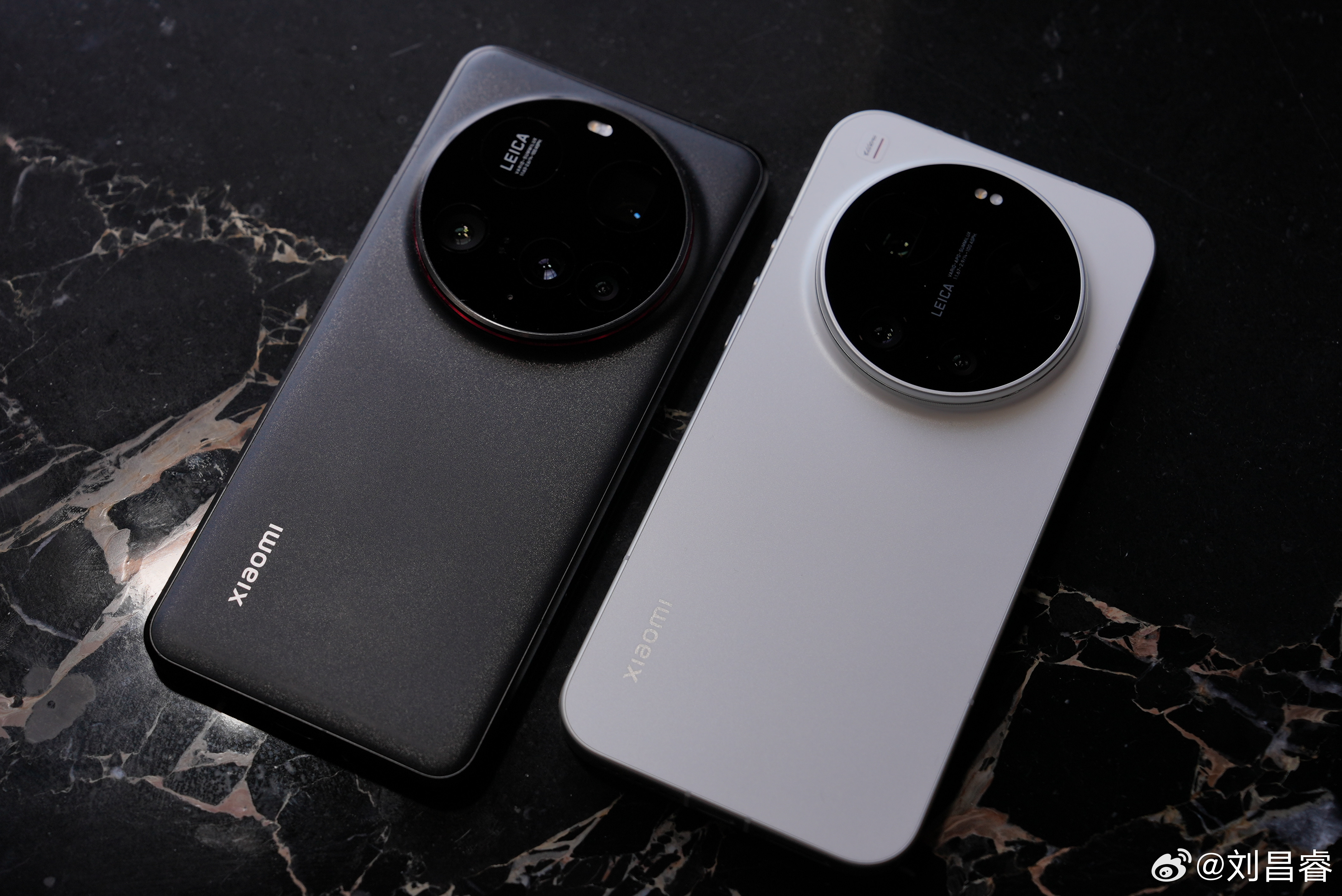 来一组小米17Ultra的图赏！白色精致感很棒对比15Ultra镜