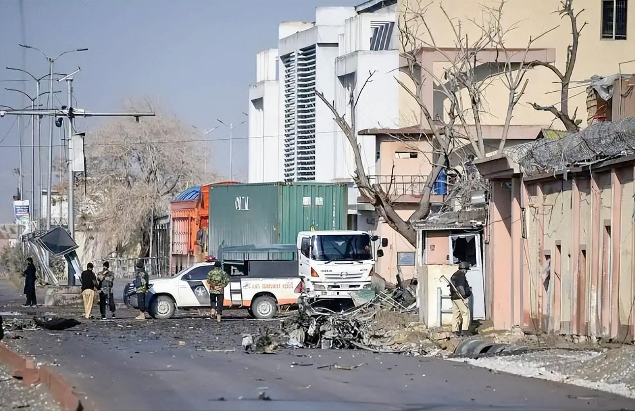 巴基斯坦俾路支省反恐传来大快人心的好消息。 当地警方和安全部队重拳出击，一场