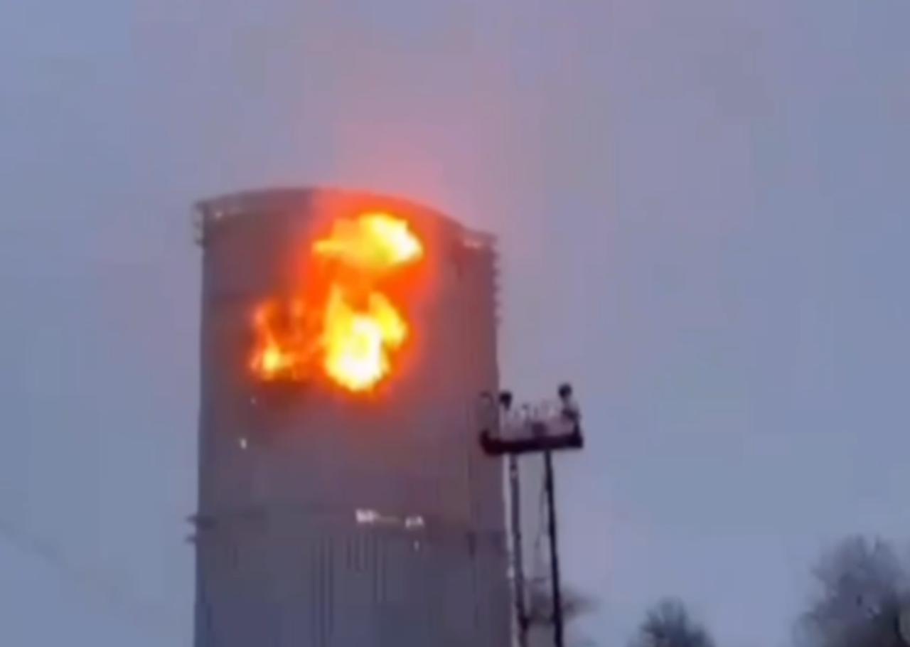 谁都没料到，伊朗今晨一出手，就直接给了美以致命一击！所谓的“双目失明”，可不是