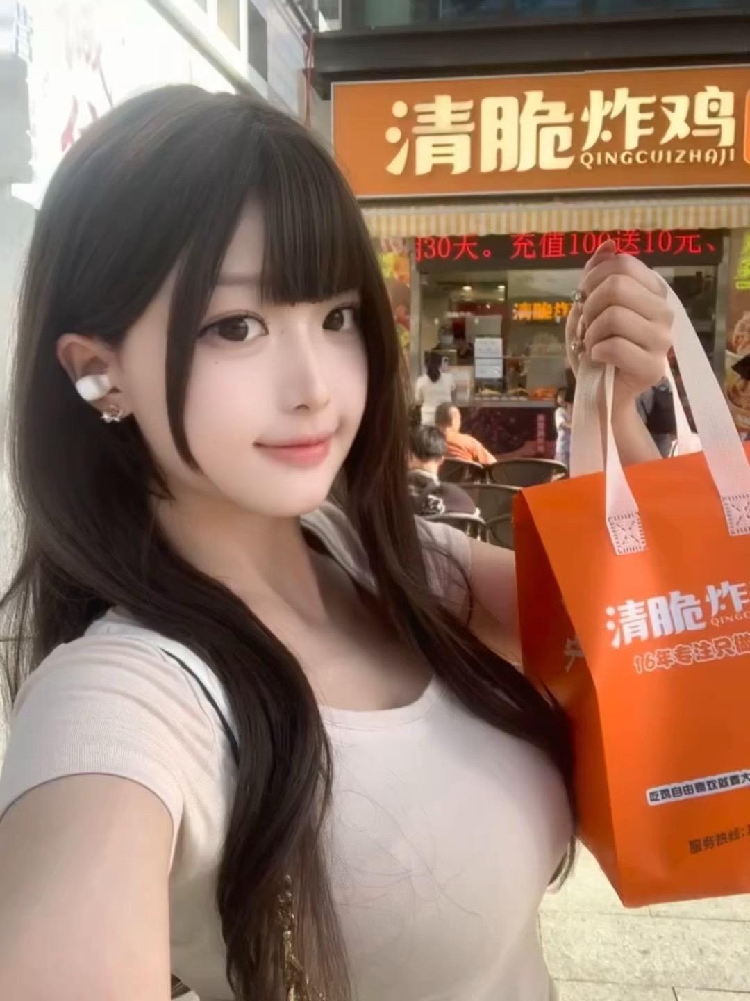 我不会再卖萌了 因为根本没有人买 ꒦ິ^꒦ິ