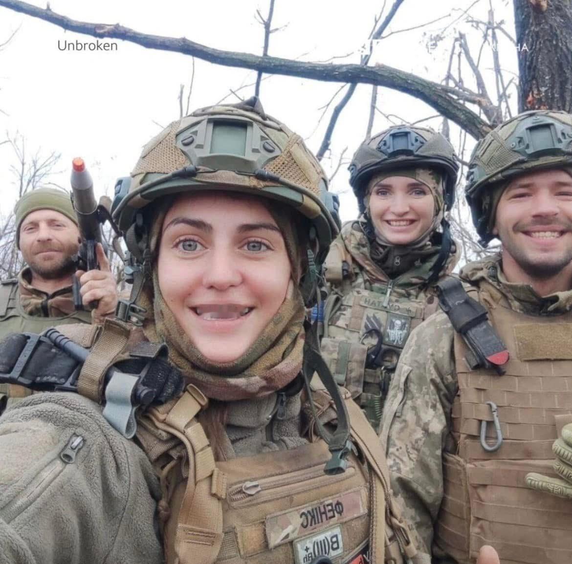 组图：２５岁乌军第１１８旅女狙击手在与俄军侵略者的战斗中负伤后仍计划重返前线