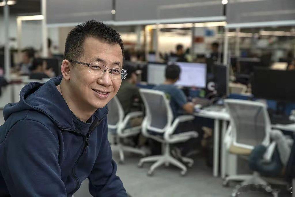 张一鸣问鼎首富，2025新财富创富榜出炉，字节跳动创始人张一鸣首次问鼎新财富富人