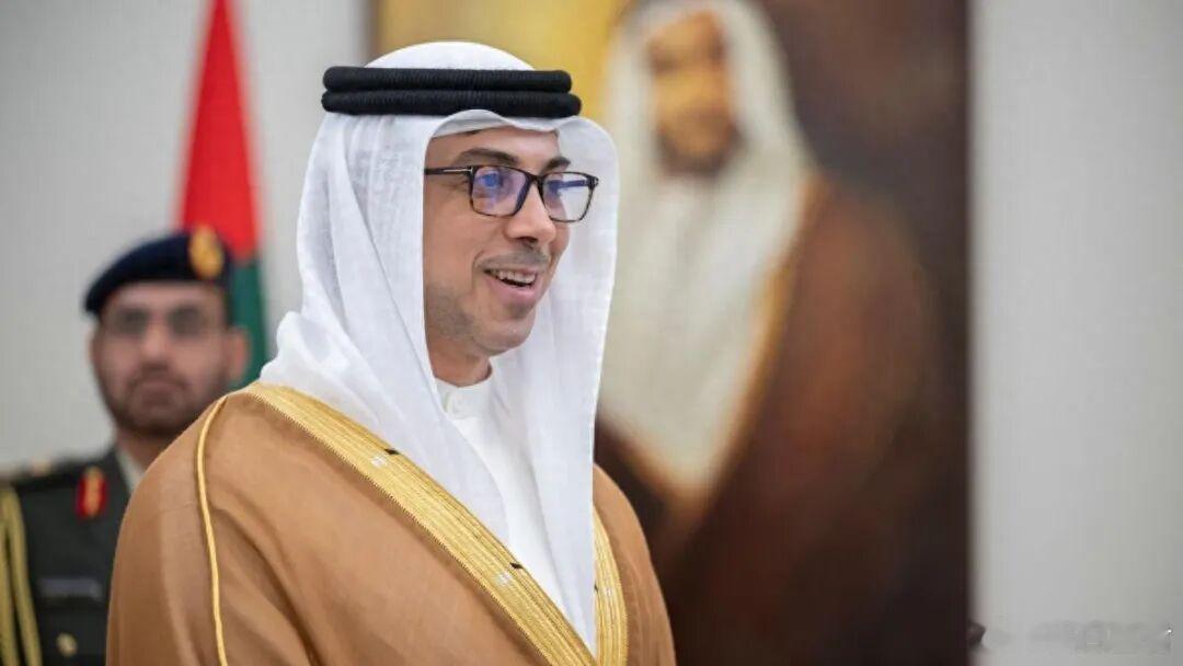 美元霸权迎来最大挑战，阿联酋向美国摊牌，石油交易要用人民币？美元霸权迎来最大挑战