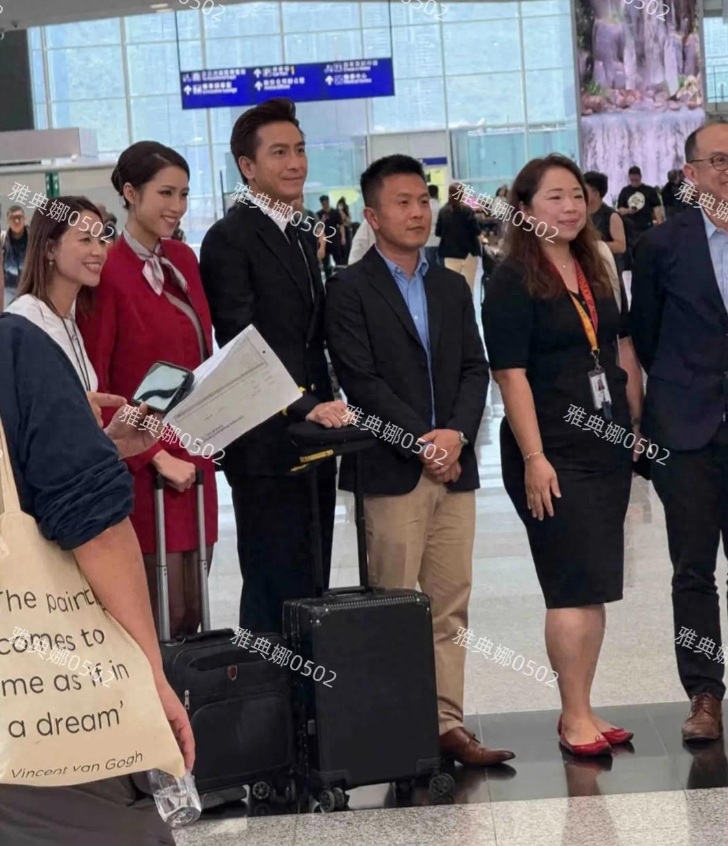 香港机场偶遇TVB在拍戏演员们好看有气质，马国明高大靓仔很有型香港机场T1航站