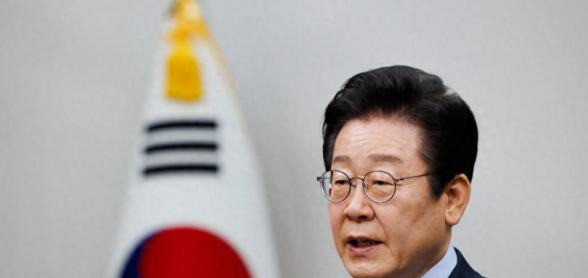 93阅兵邀请函，李在明回复，特朗普呢天呐！中国发出了红色