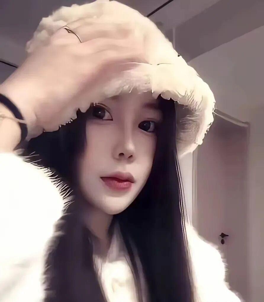 据说这就是湖北天门驾车坠河的26岁女子，8个小时才被人发现，也不知道她经历怎样的