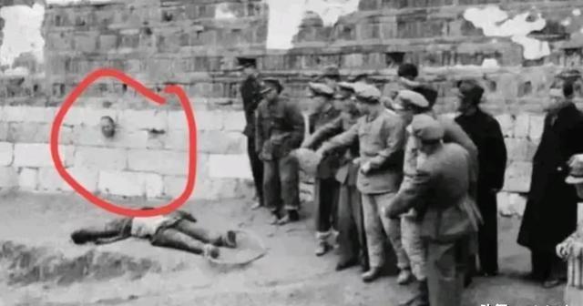 1948年，新四军苏浙游击纵队副司令兼参谋长汤景延的脑袋被反动派割下之后，悬