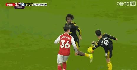 计划有变！曼联3-2阿森纳，卡里克带队连胜英超前二没有比这更完美的执教开局了。曼