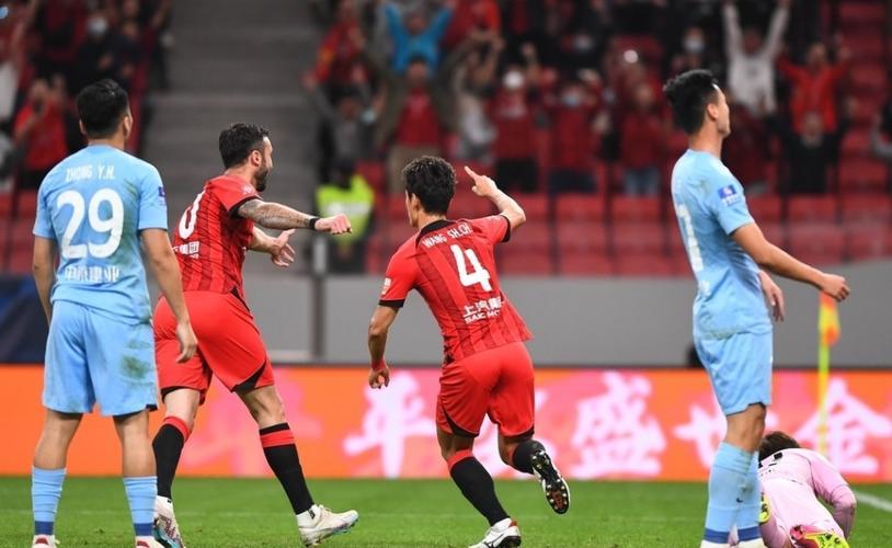 中超首轮河南队踢的真是臭，真是给你机会你也不中用啊！河南队中超首轮做客上海海