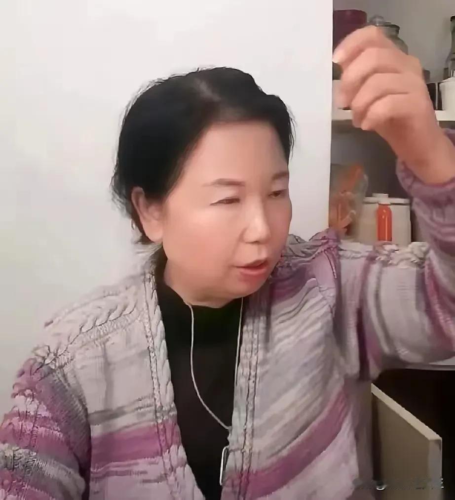 离谱！用救命钱买房，还逼恩人“自证不是好人”才还钱？“你写个‘说明书’承认