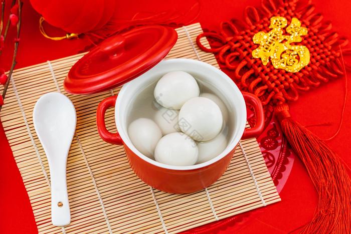 煮汤圆用凉水还是热水？吵了几十年，90%的人第一步就错了🔥煮汤圆到底凉水