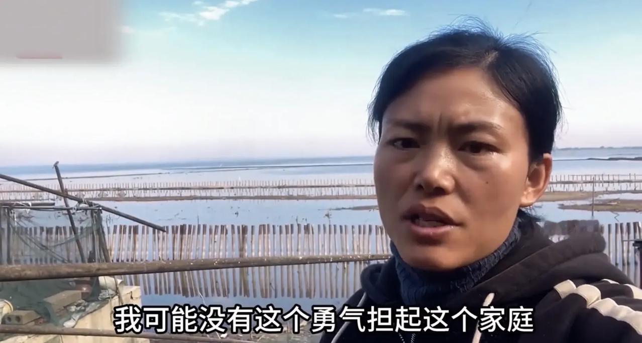 2019年，湖北洪湖一名男子因病去世，留下妻子和一对子女，还有年迈的婆婆，生活陷