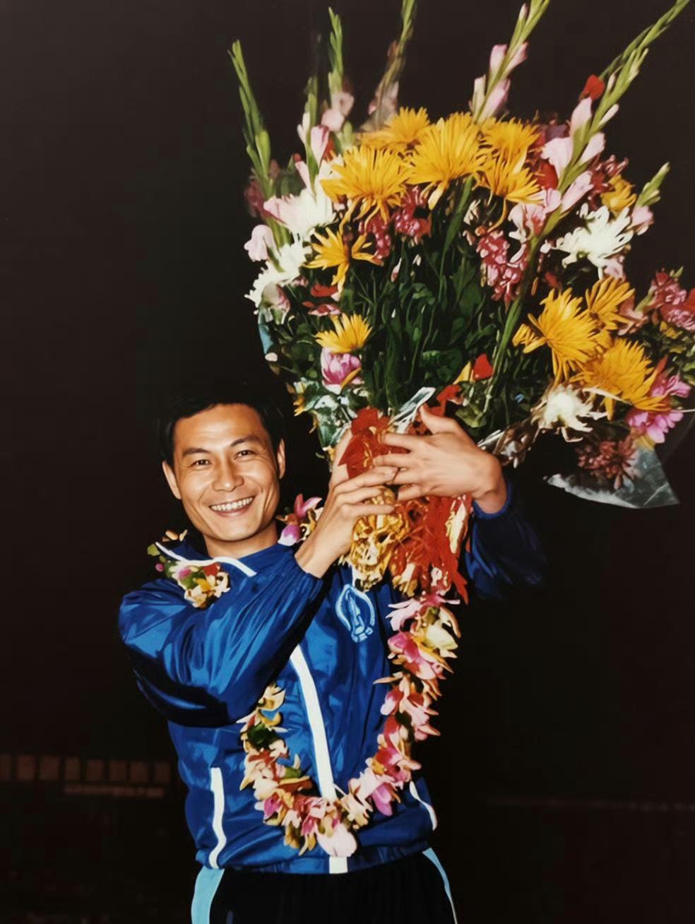 容志行退役时，一张罕见的留影，这张照片拍摄于1983年2月27日的广州广东省人民