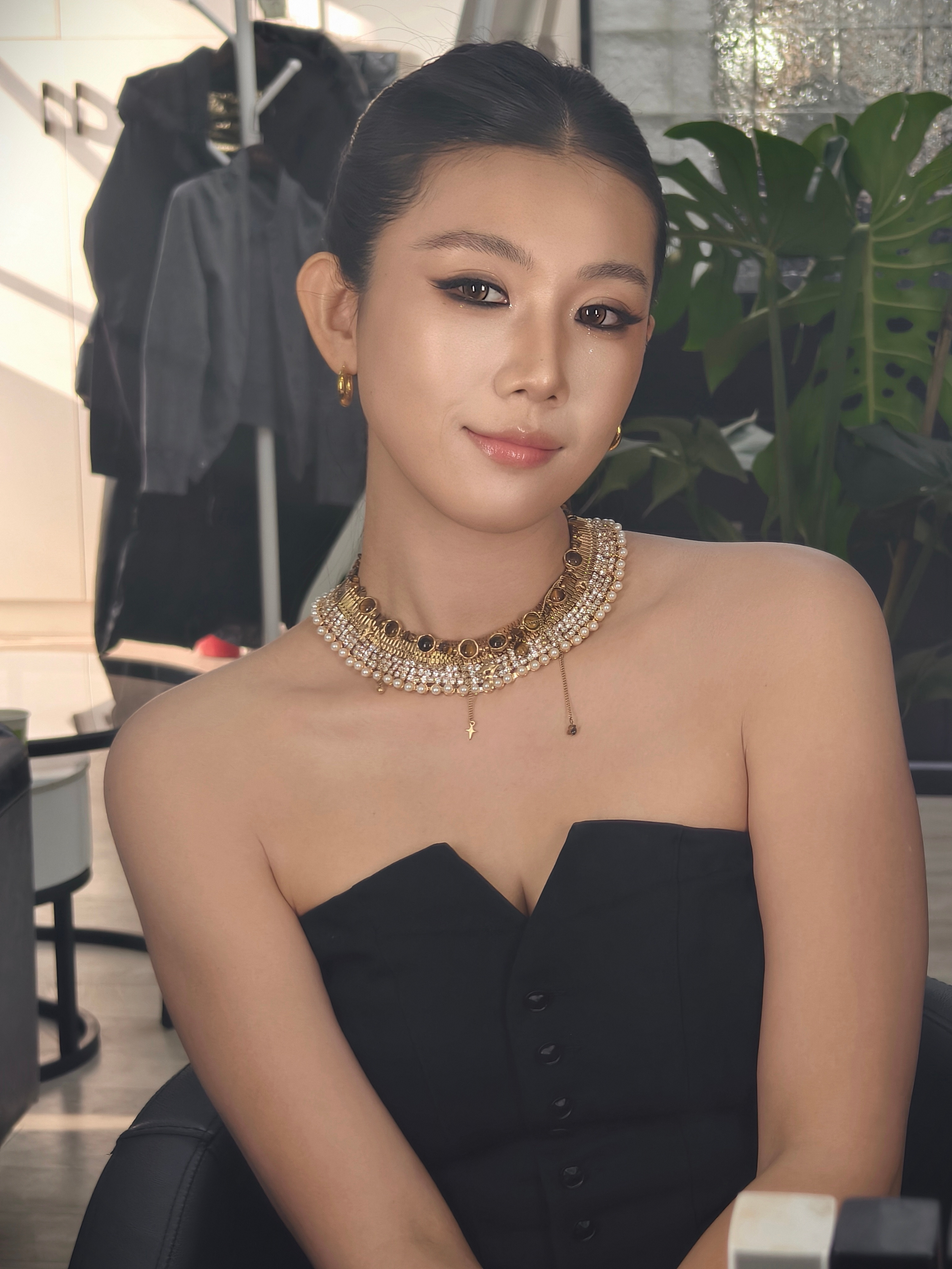 完妆状态！今天是限定黑皮卷ootd卷妹的日常