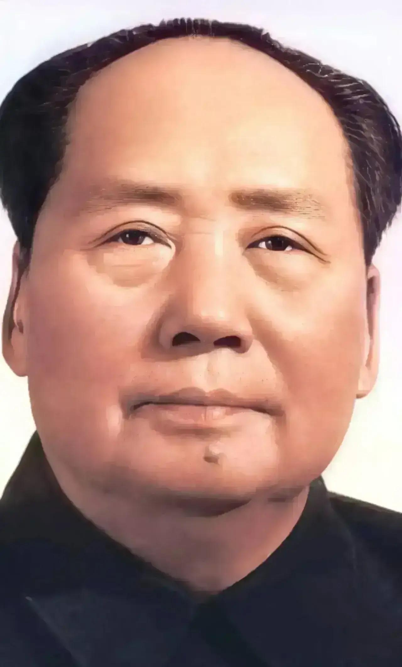 #最爱毛主席的哪句诗词#刷到伟人，就是好运，停留三秒，献上一朵鲜花，给这位圣贤