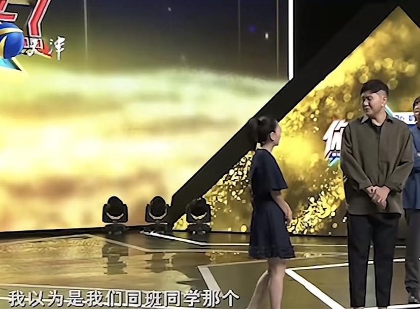 闫学晶口出狂言，把她儿子林傲菲也“连累”了。他儿子被扒，上的是中央戏剧学院新疆