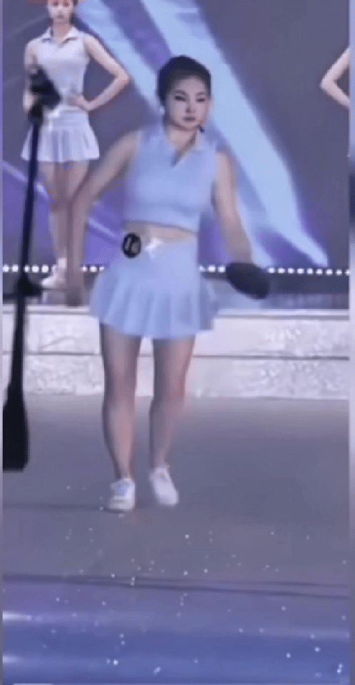 陕西选美冠军的才艺这个才艺不如你展示一下三板斧。我就说，这才艺学了一节课吗？