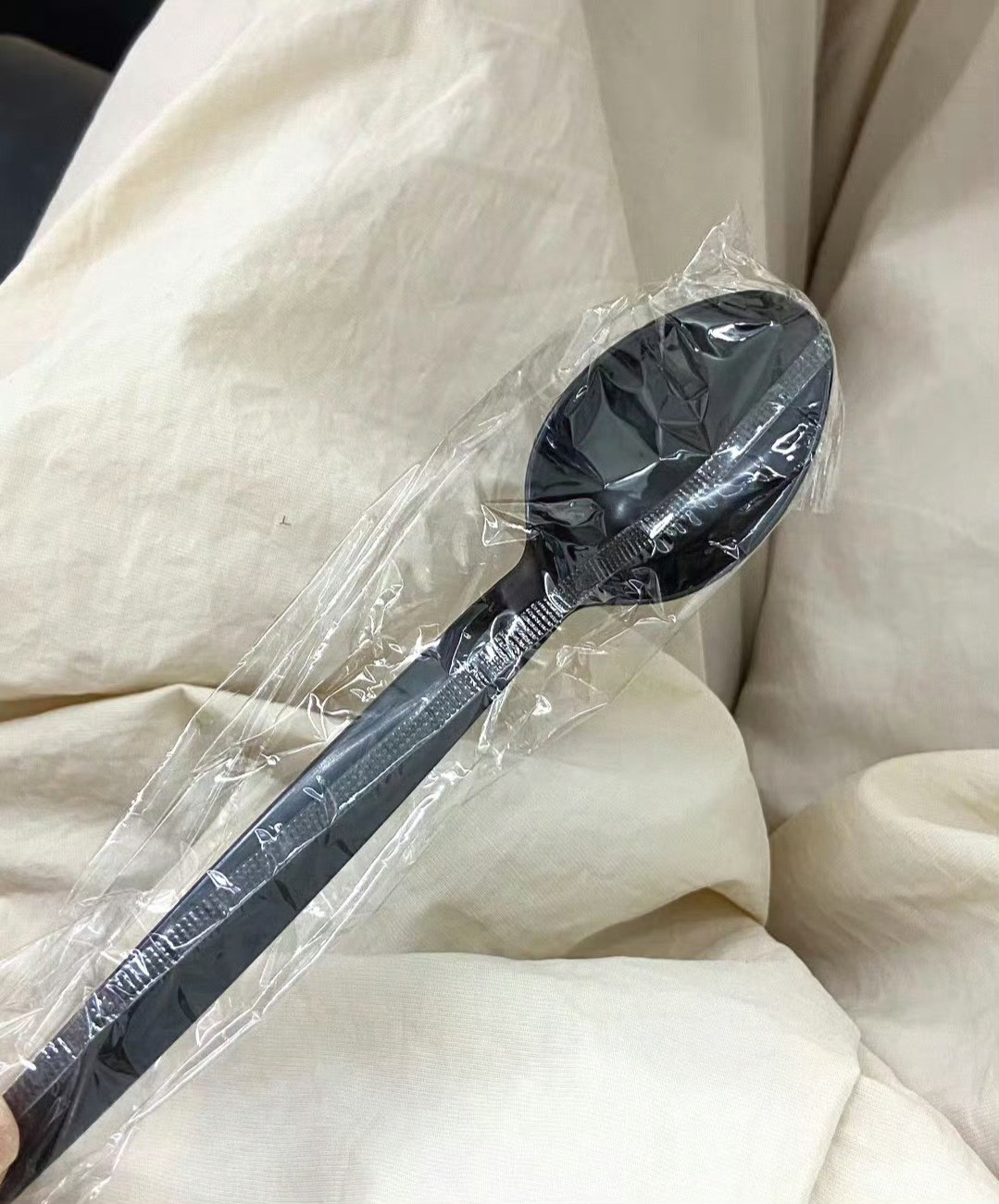 你不会还在用这种黑色的勺子吧