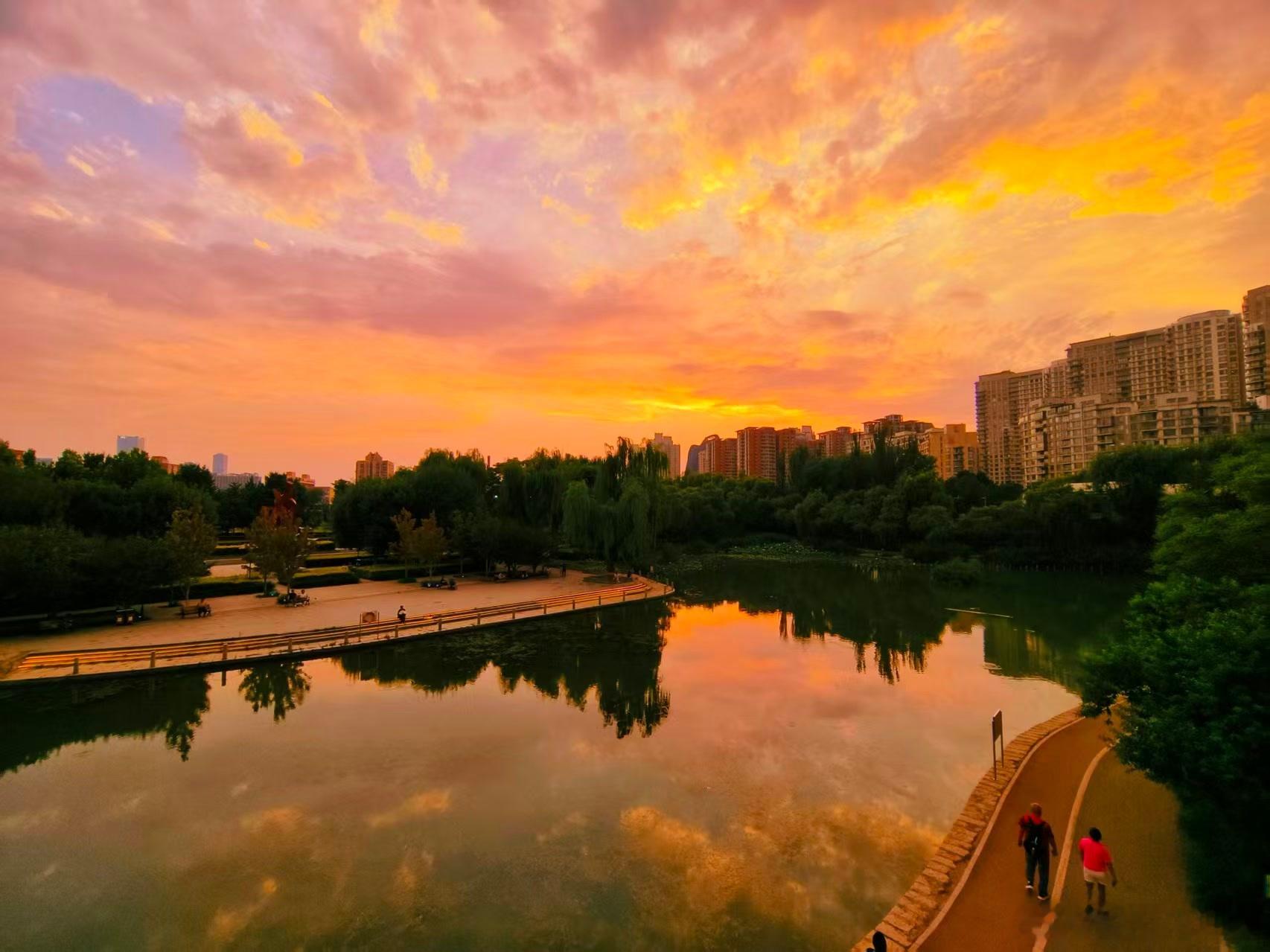 邂逅京城暮色，定格夏日傍晚的浪漫与惬意～