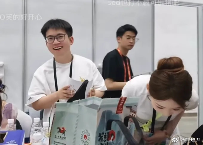 GLyph宣布Emo大神离队，没能打进TI还是太伤了啊dota2