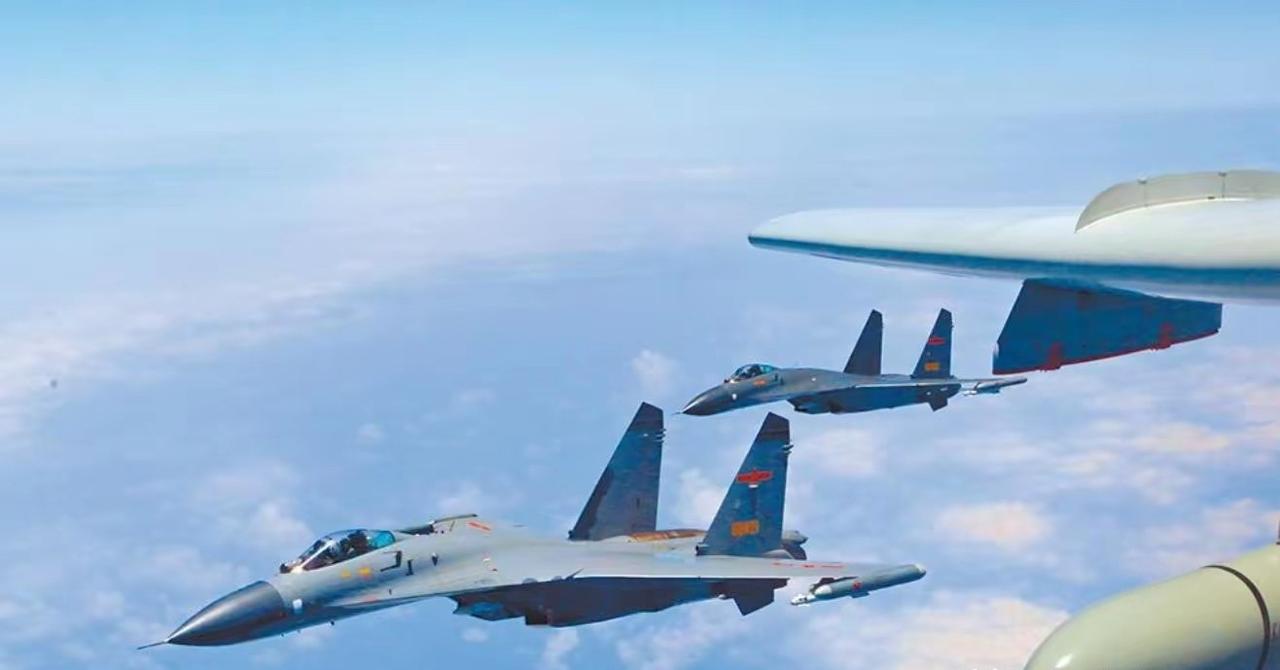 我们是不是可以换一种方式，对美国进行反击!1、你对台军售，我们就拦截你的运