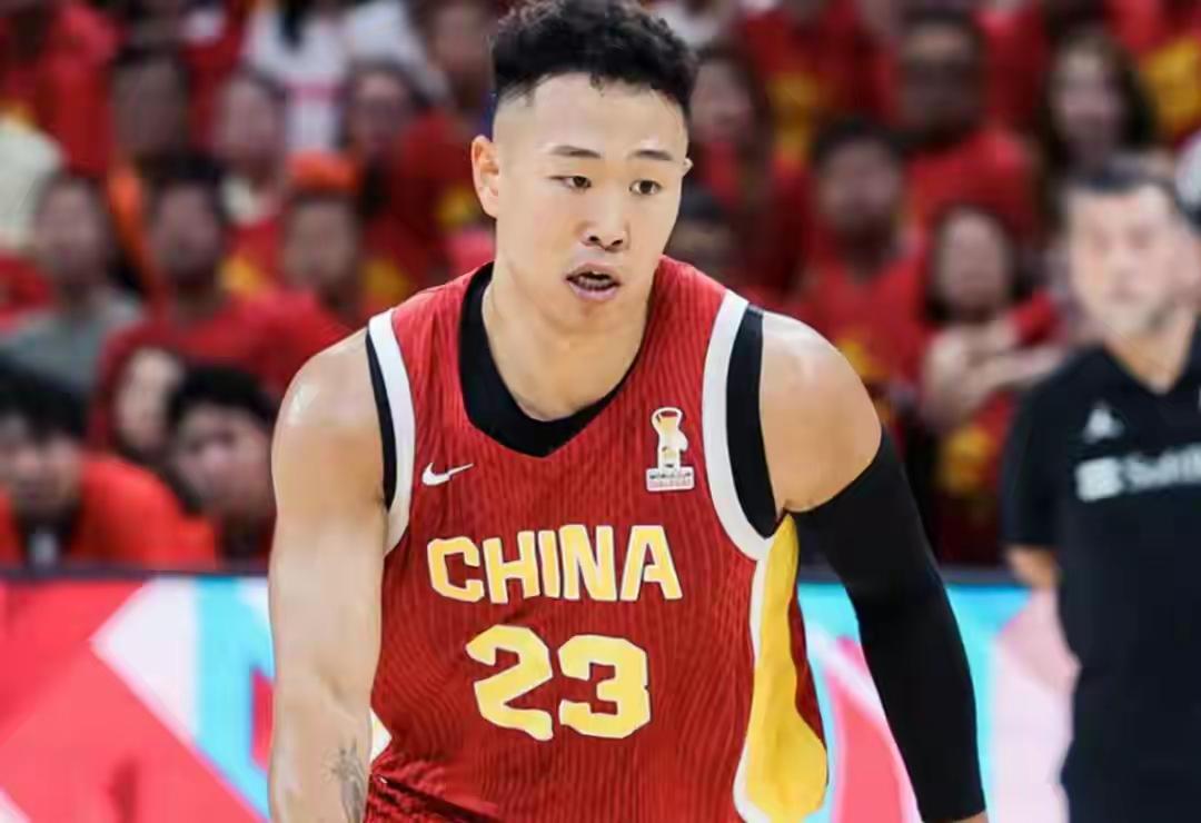 大家发现没，在昨晚进行的四国邀请赛，中国男篮90-82力克喀麦隆队，豪取三连胜，