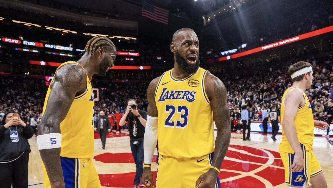 说白了雷迪克还是懂人情世故的，明明湖人的漏洞被持续攻击的就是后卫线，却不好意